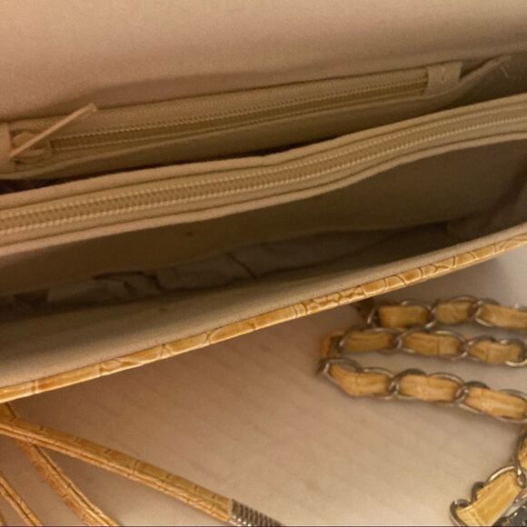 Clutch purse/bag, evening bag, Yellow, with 2 straps,New Without Tags - Picture 8 of 13